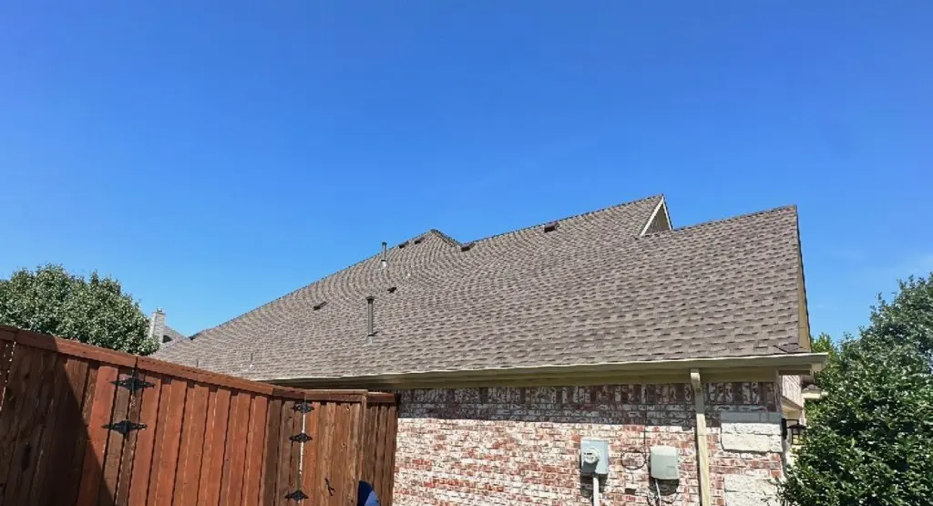 Completed roof replacement project in El Rio